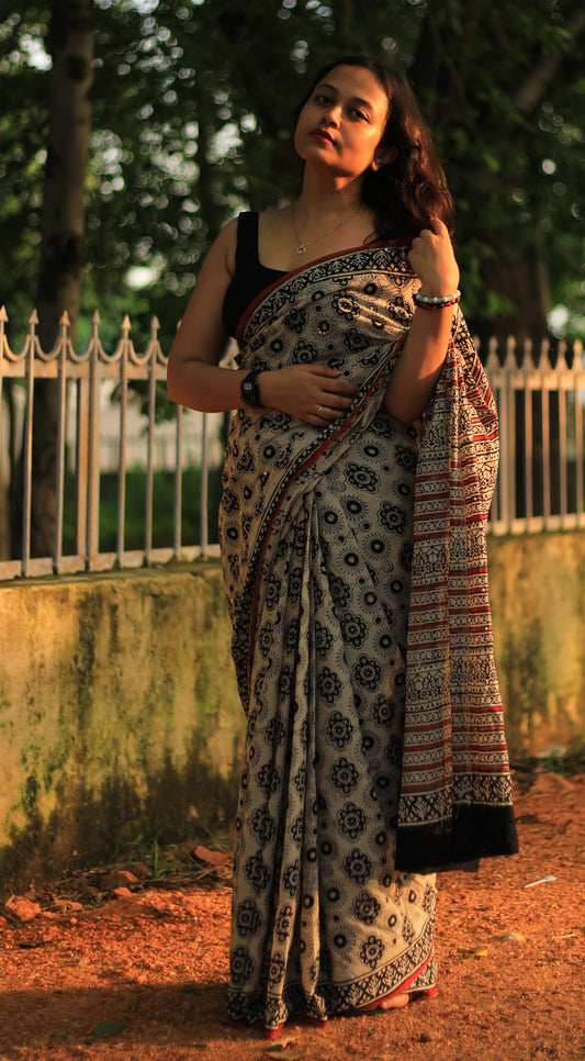 Aabha Cotton Mulmul Hand Block Print Hand embroidered saree